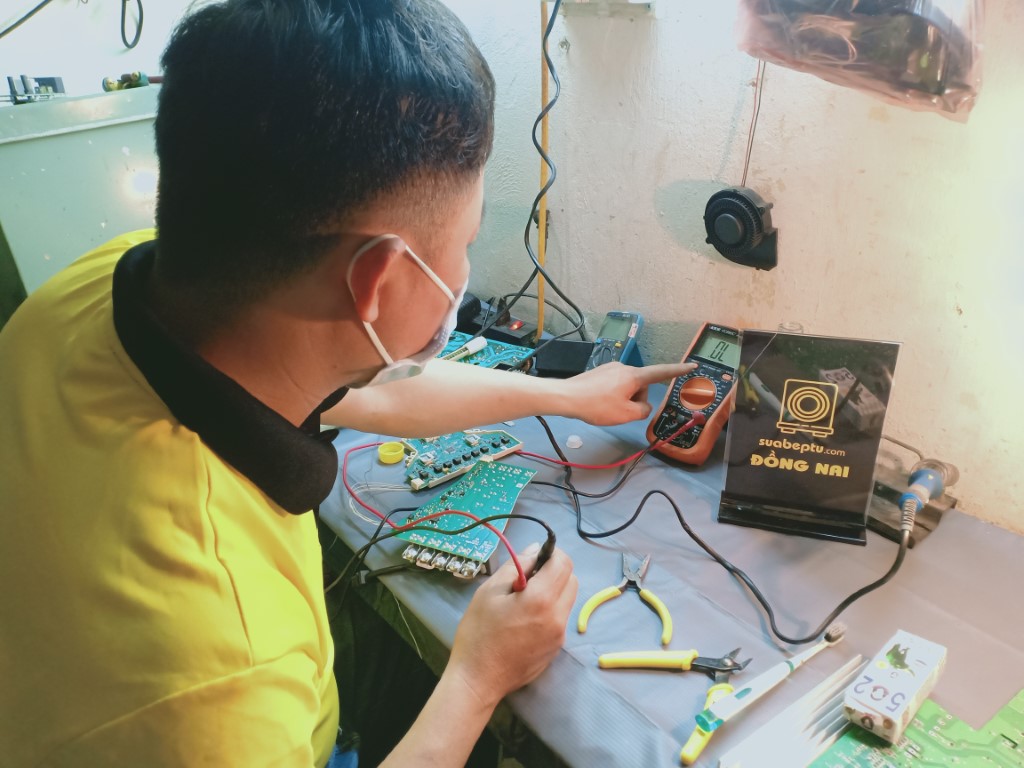 Dịch vụ sửa bếp từ Latino bị lỗi chập điện tại Đồng Nai