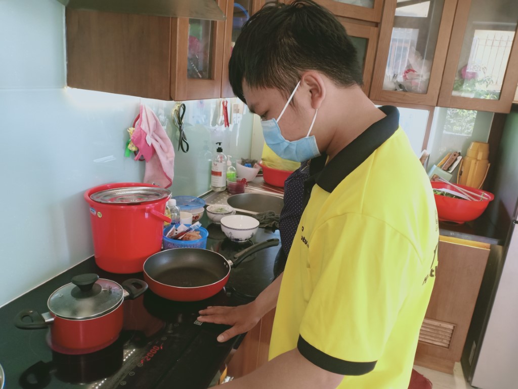 Dịch vụ sửa bếp từ AEG bị lỗi chập điện tại Sài Gòn