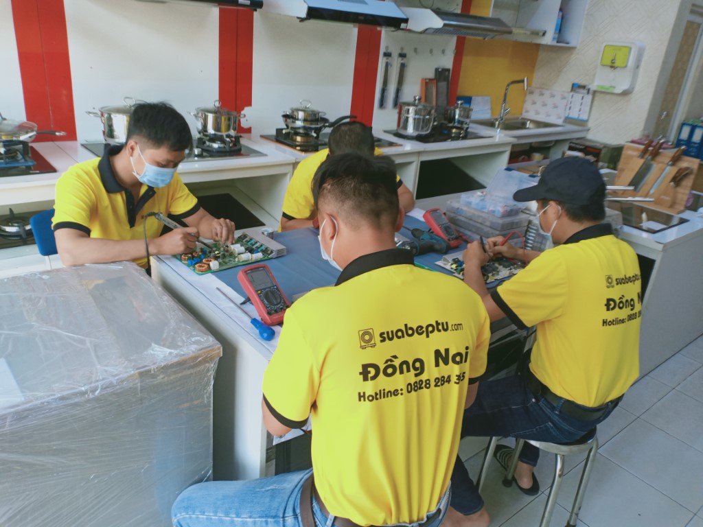 Dịch vụ sửa bếp từ Mergo lỗi E4 tại Đồng Nai