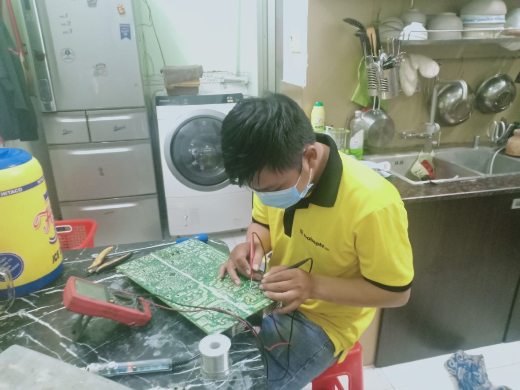 Dịch vụ sửa bếp từ Dmestik lỗi E7 tại Sài Gòn