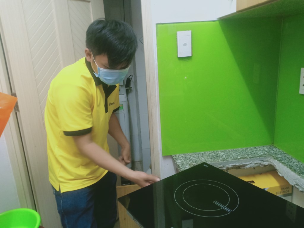 Dịch vụ sửa bếp từ Genny lỗi EA tại Sài Gòn