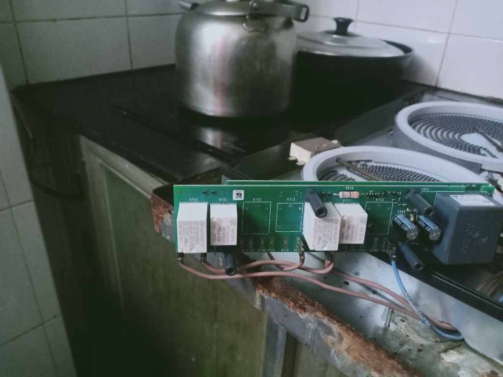 Dịch vụ sửa bếp từ Spelier lỗi mất nguồn tại Sài Gòn