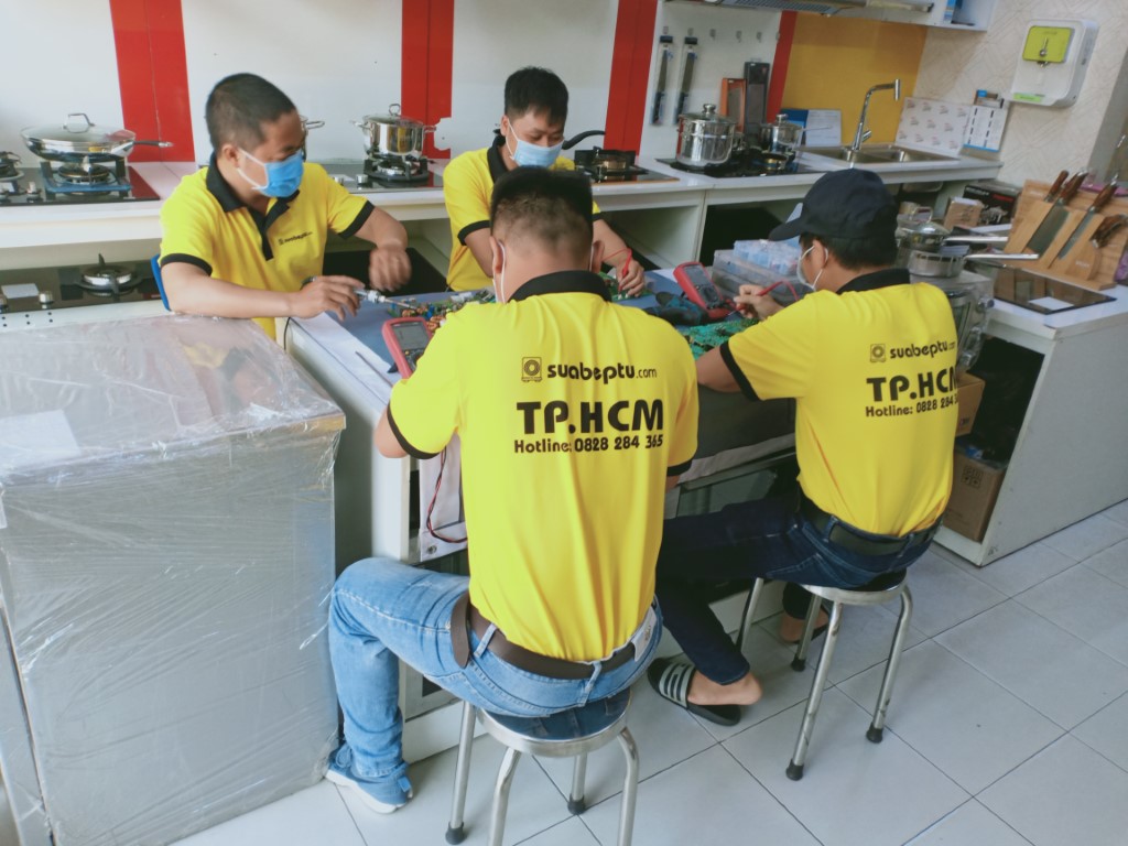 Dịch vụ sửa bếp từ Electrolux tại Tân Bình