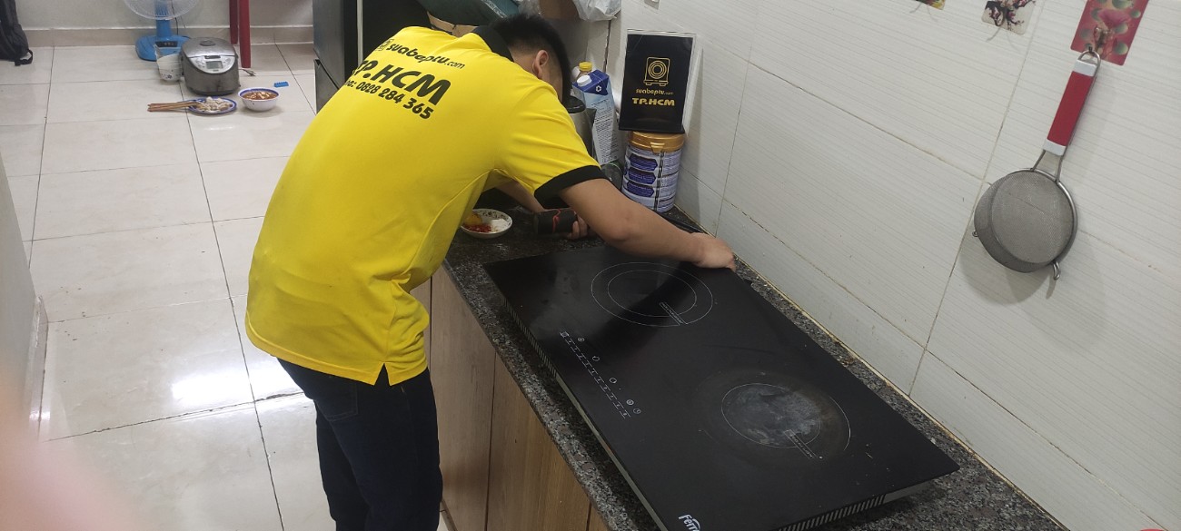 Dịch vụ thay mặt kính bếp điện từ tại đường Phan Văn Trị