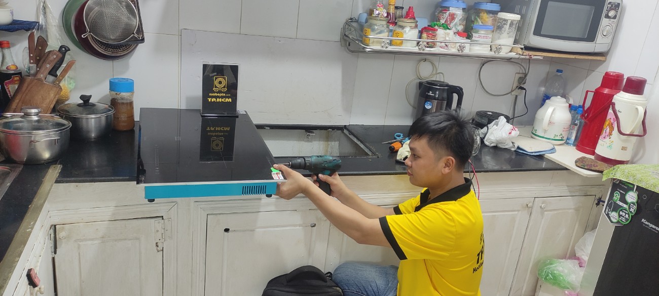 Dịch vụ thay mặt kính bếp từ tại đường Yên Đổ