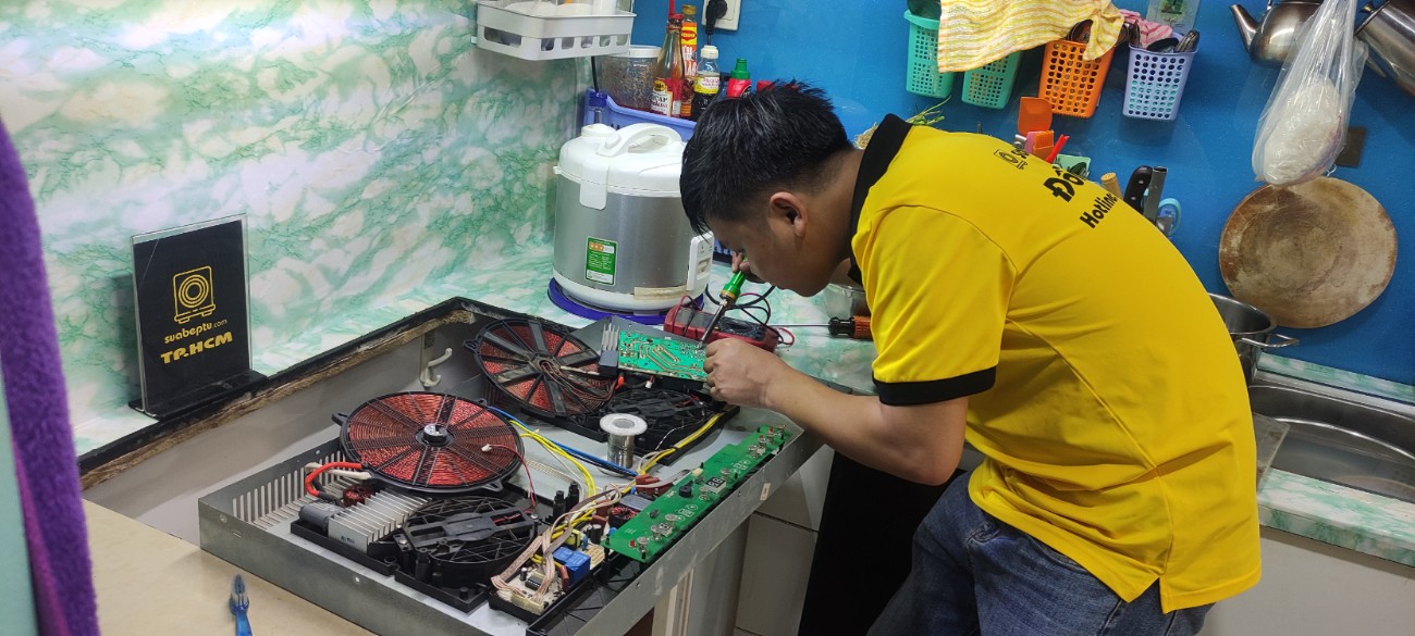 Thay mặt kính bếp từ tại đường Lâm Hoành, Quận Bình Tân
