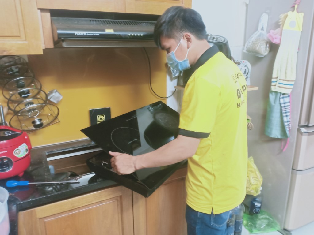 Dịch vụ sửa bếp từ Taka